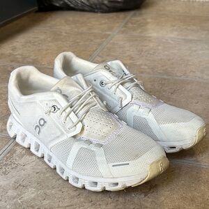 ON Women's White Athletic Shoes